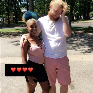 Meet your Posher, Issis